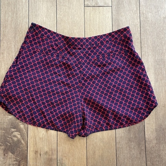 Club Monaco black and red silk Dress Shorts with pockets, office, size 6 - Picture 8 of 9